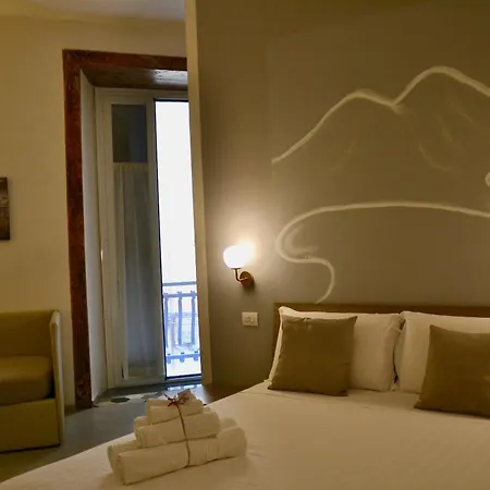 B&B Vicoli Di Napoli-3